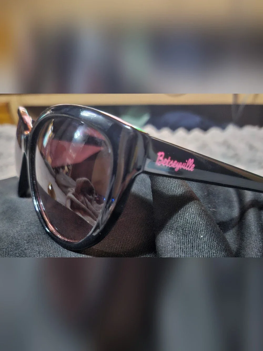 Betsey Johnson Bestsyville Designer Black Sunglasses with Pink Logo